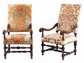 Detailabbildung:   Paar Armlehnstühle mit Akanthusblattdekor