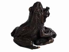 Detail images:   Bronzefigur eines Frosches als Tintenfass