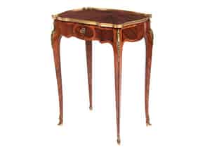 Detail images:  Kleines Tischchen im Louis XV-Stil von Sormani