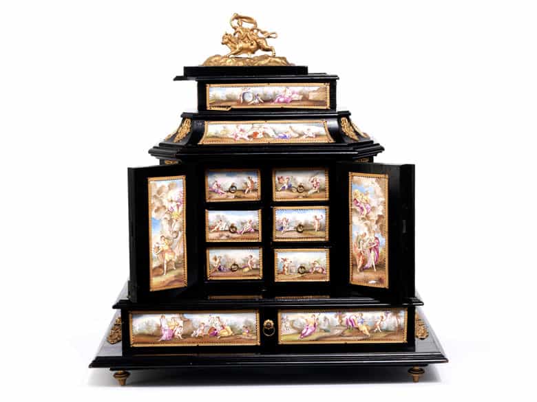 Detailabbildung:  Schmuck-Kabinettkästchen des 19. Jahrhunderts