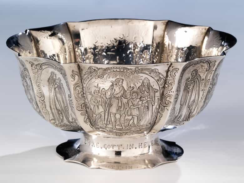 Detailabbildung:  Taufgarnitur der Charlotte Amalie Wilhelmine von Schleswig-Holstein-Sonderburg