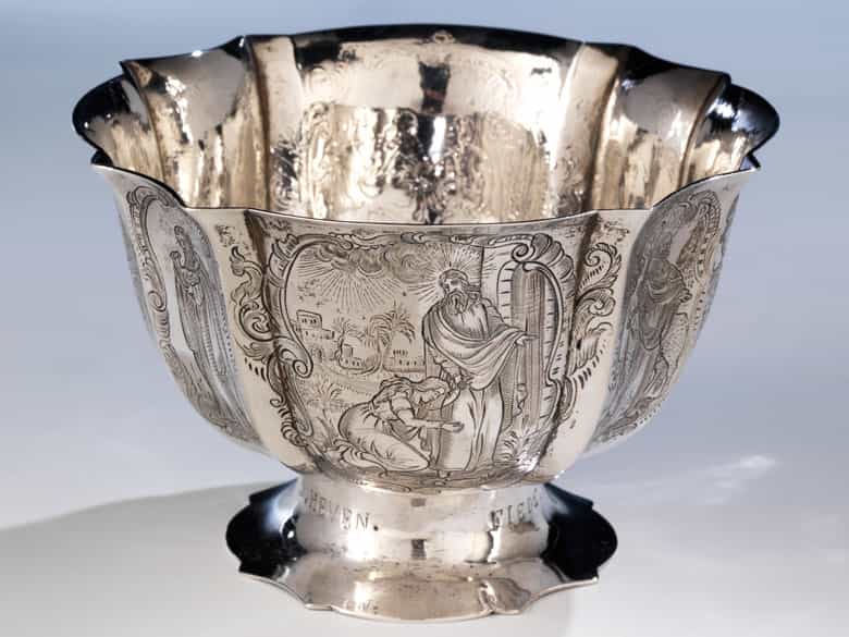 Detailabbildung:  Taufgarnitur der Charlotte Amalie Wilhelmine von Schleswig-Holstein-Sonderburg