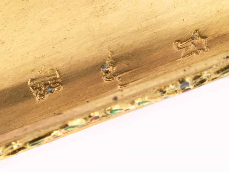 Detailabbildung: Golddose