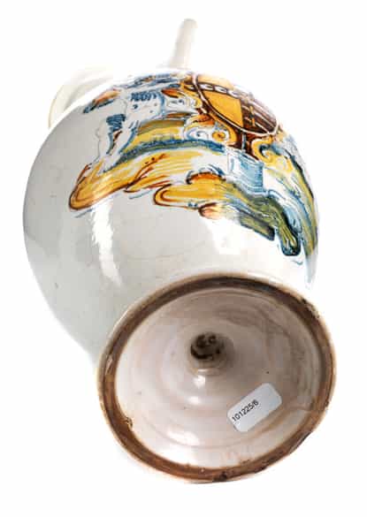 Detailabbildung: Majolika-Henkelkrug