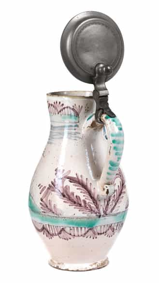 Detailabbildung:  Gmundner Birnkrug mit sitzendem Herrn