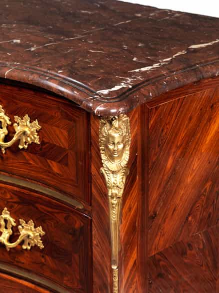 Detailabbildung: Prächtige Louis XV-Kommode