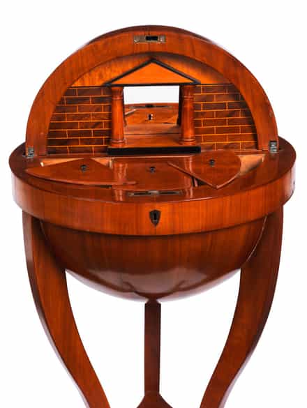 Detailabbildung: Elegantes Biedermeier-Globustischchen