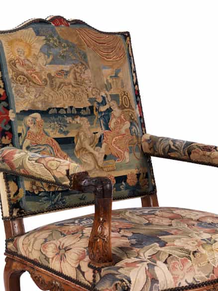 Detailabbildung: Paar elegante Régence-Armlehnsessel mit Gobelinbezügen