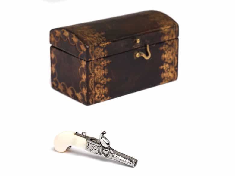 Detailabbildung: Seltene Miniaturpistole im original Kasten