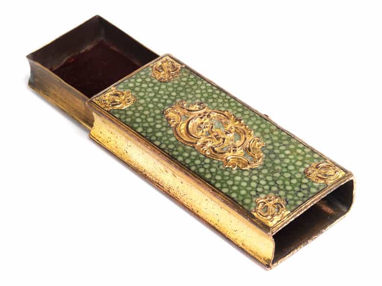 Detailabbildung: Außergewöhnliches kleines Schmuckkästchen in Form eines Buches