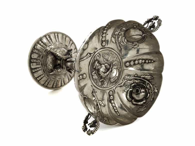 Detailabbildung: Hanauer Silbertazza