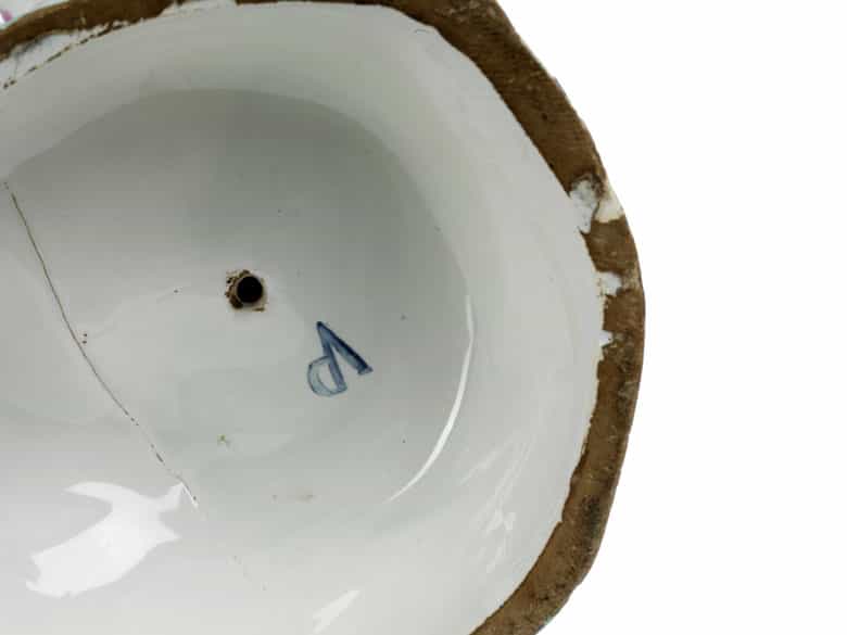 Detailabbildung:  Paar Potpourri-Deckelvasen mit plastischen Vögeln