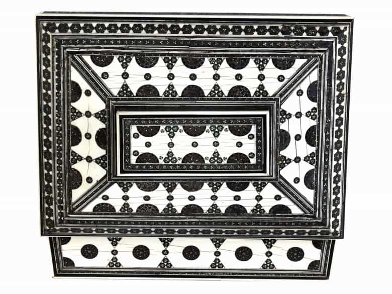 Detailabbildung: Indische Schatulle