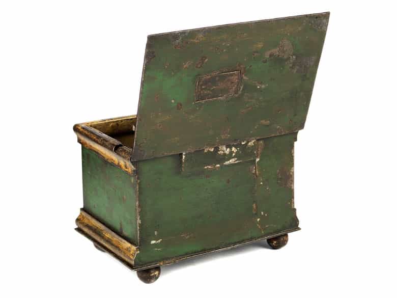 Detailabbildung: Eisenkästchen mit Geheimverschluss