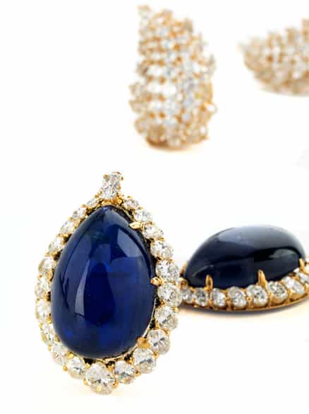 Detailabbildung: Saphir-Diamantohrringe von M. Gérard