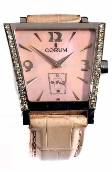 Detailabbildung: CORUM Trapeze in Stahl mit Brillanten