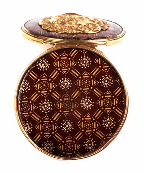 Detailabbildung:  Feine Lackdose