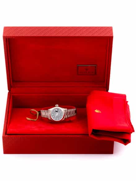Detailabbildung:  Ungetragene Damen-ROLEX Datejust in Weißgold