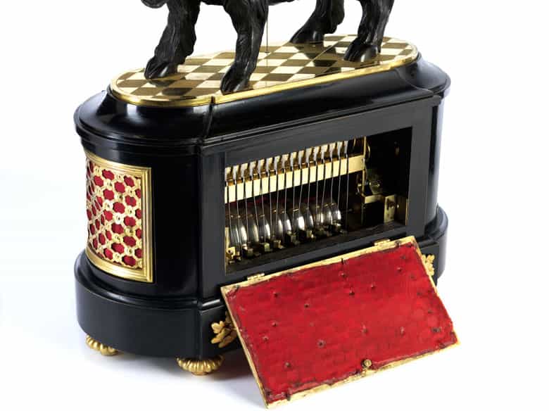 Detailabbildung: Seltene Carillon mit Wildschwein