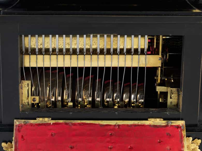 Detailabbildung: Seltene Carillon mit Wildschwein