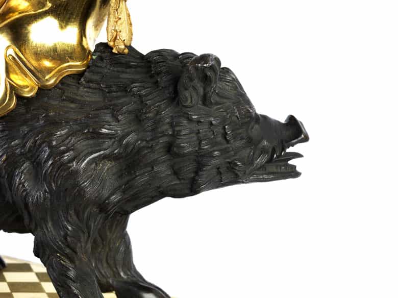 Detailabbildung: Seltene Carillon mit Wildschwein