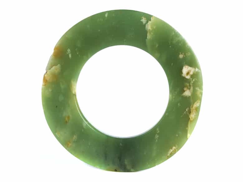 Detailabbildung: Neolithischer Jade-Ring