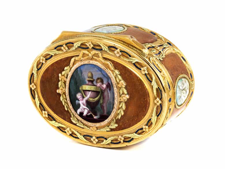 Detailabbildung: Museale außerordentlich elegante und qualitätsvolle Golddose „En trois couleurs“