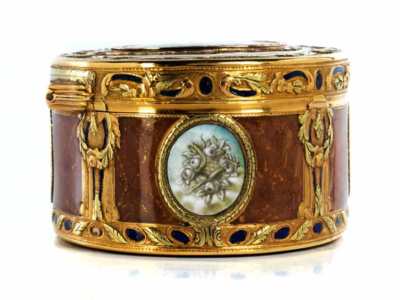Detailabbildung: Museale außerordentlich elegante und qualitätsvolle Golddose „En trois couleurs“