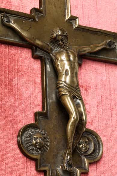 Detailabbildung: Bronzekreuz