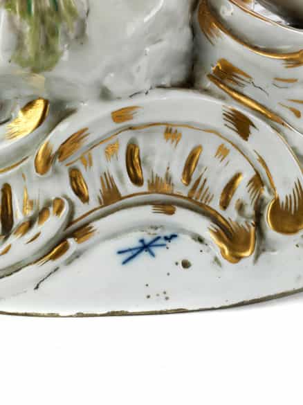 Detailabbildung: Paar große Porzellanfiguren weiblicher mythologischer Gestalten