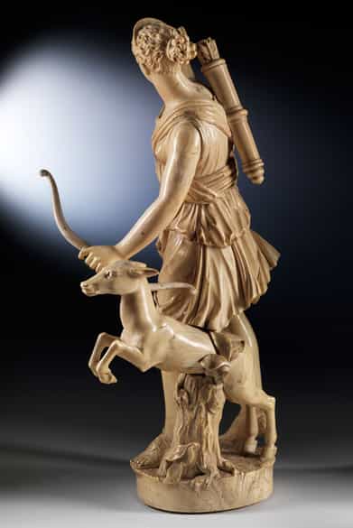 Detailabbildung: Große Elfenbein-Schnitzfigur der „Diana von Versailles“
