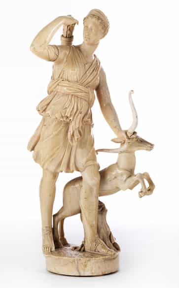 Detailabbildung: Große Elfenbein-Schnitzfigur der „Diana von Versailles“