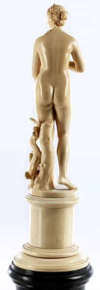 Detailabbildung: Venusstatuette in Elfenbein