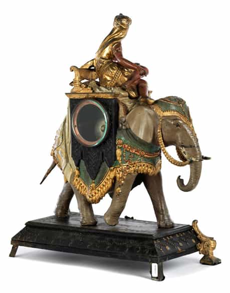 Detailabbildung: Kommodenuhr