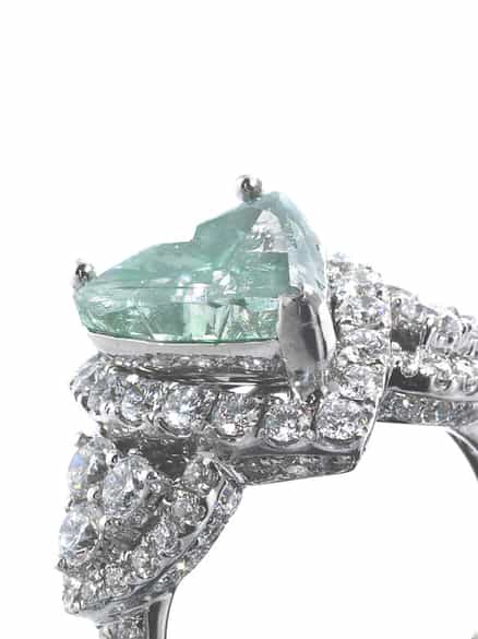 Detailabbildung: † Grüner Diamant-Herzring