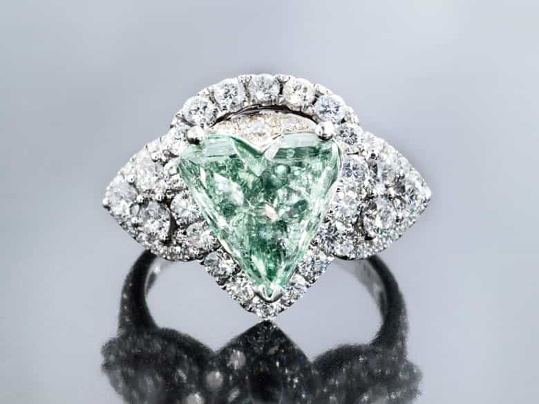 Detailabbildung: † Grüner Diamant-Herzring