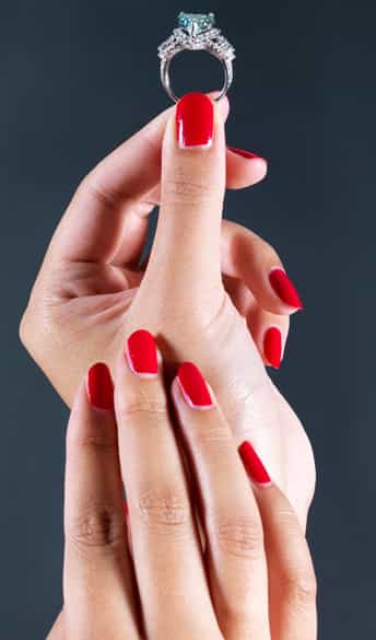 Detailabbildung: † Grüner Diamant-Herzring