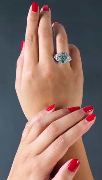 Detailabbildung: † Grüner Diamant-Herzring