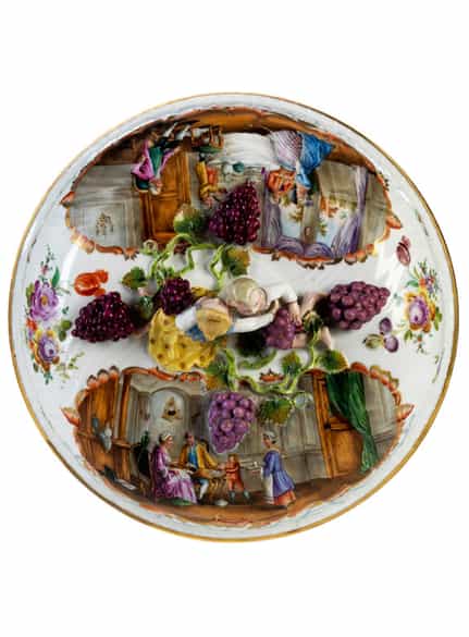 Detailabbildung: Große Porzellandeckelterrine