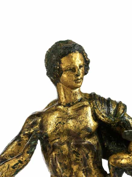 Detailabbildung: Museale, vergoldete Bronzestatuette eines „Hermes Dionysophoros”