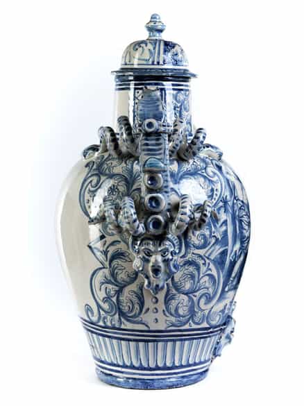 Detailabbildung: Großes Savona-Deckelgefäß mit Zierhenkeln