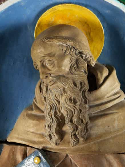 Detailabbildung: Musealer Majolika-Altar von Andrea Della Robbia, 1435 - 1525