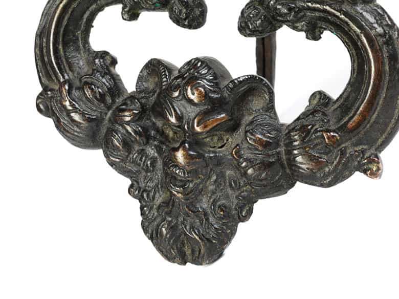 Detailabbildung: Paar Bronze-Türklopfer