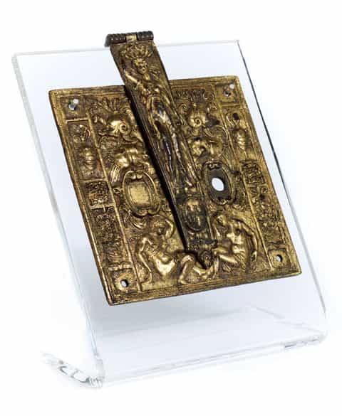 Detailabbildung: Musealer vergoldeter Kasten-Schlossbeschlag mit Schlempe