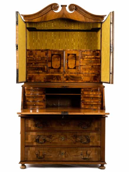 Detailabbildung: Barocker Aufsatzsekretär