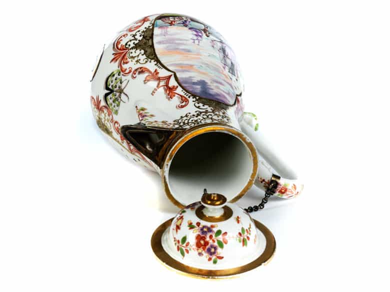 Detailabbildung: Bedeutende Höroldt-Kanne