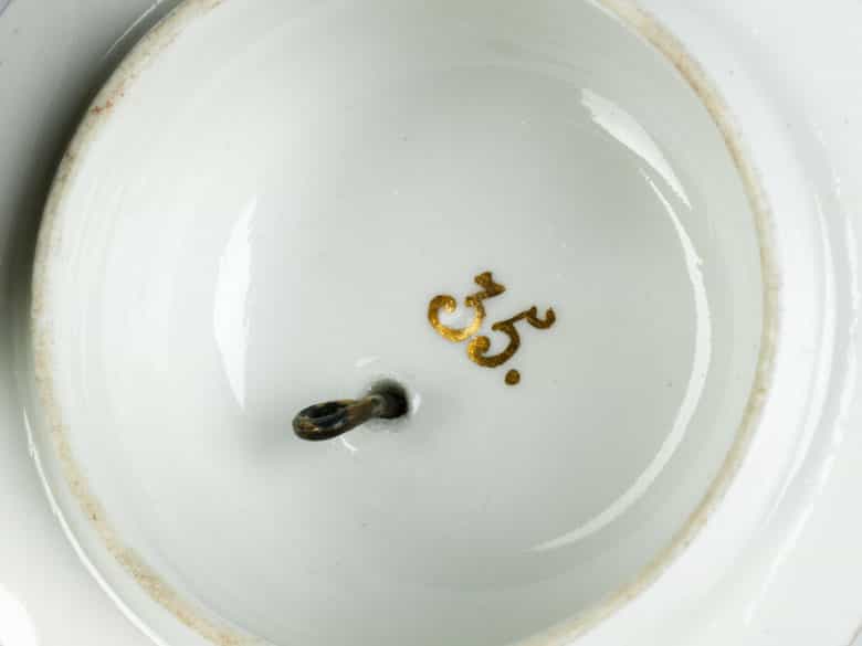 Detailabbildung: Bedeutende Höroldt-Kanne