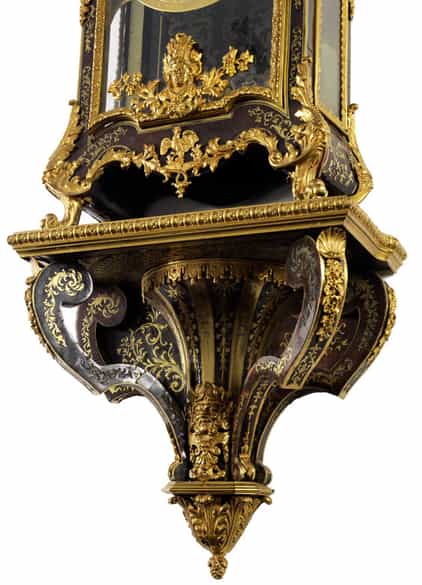 Detailabbildung: Konsoluhr