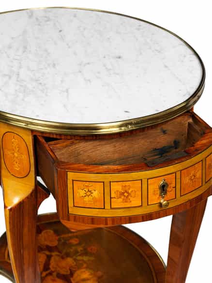 Detailabbildung: Kleines Transitions-Beistelltischchen, gestempelt „Cosson“