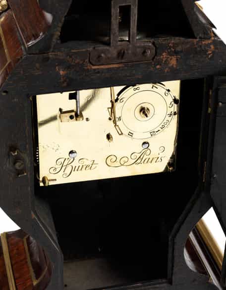 Detailabbildung: Konsoluhr